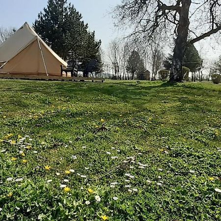Tente Bell Au Camping Hautoreille Bannes  Zewnętrze zdjęcie