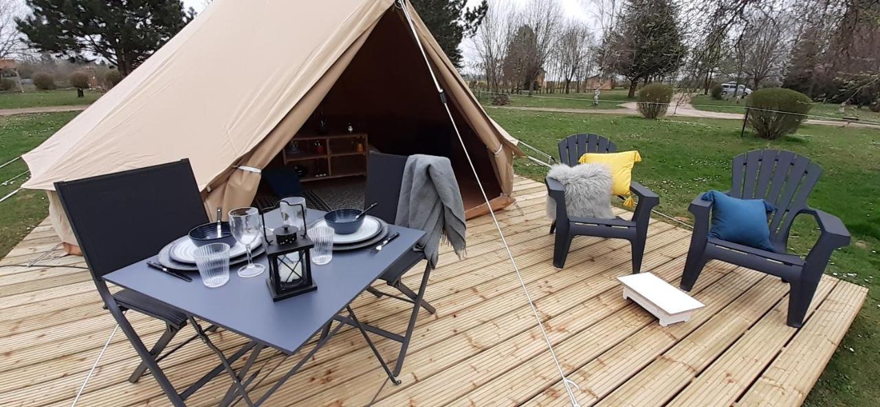 Tente Bell Au Camping Hautoreille Bannes  Zewnętrze zdjęcie